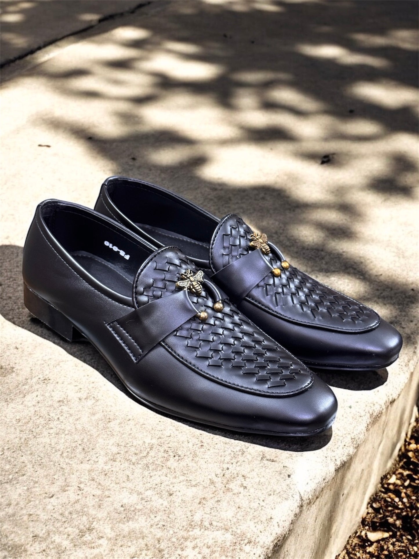 Bee-RIng Black Formal